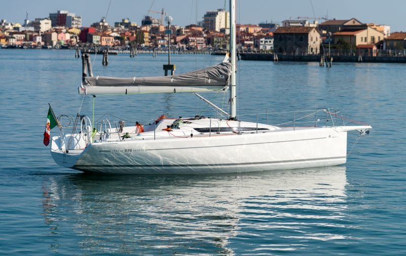 Yacht-Match Italia 9.98 Bellissima - vrtuljak